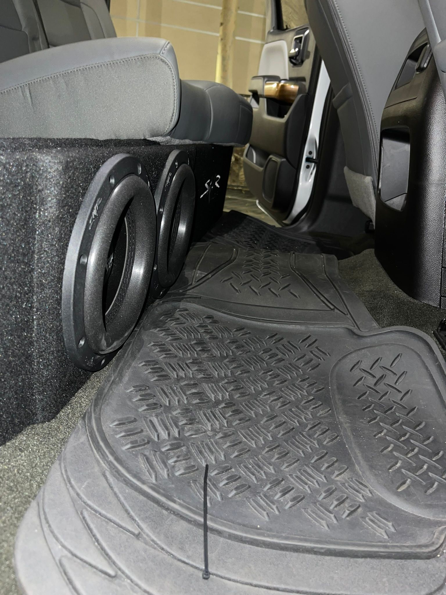 10 Inch Subwoofer Box Dual 10